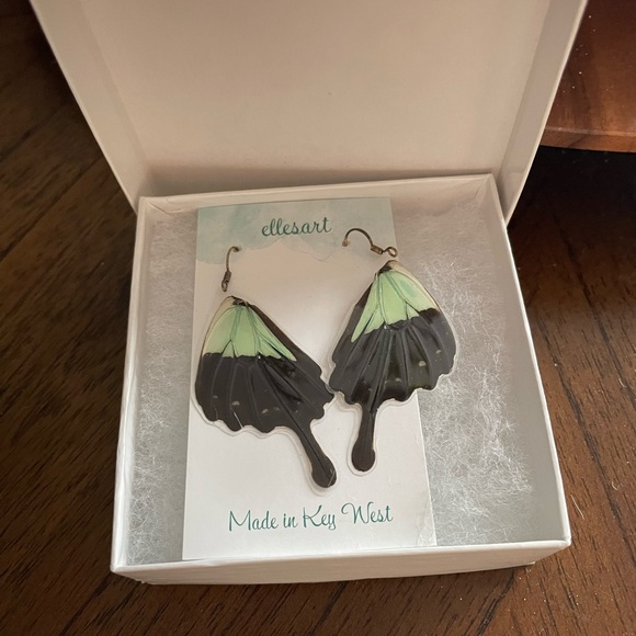 ellesart Jewelry - Green and Black Butterfly Wing Earrings Never Worn